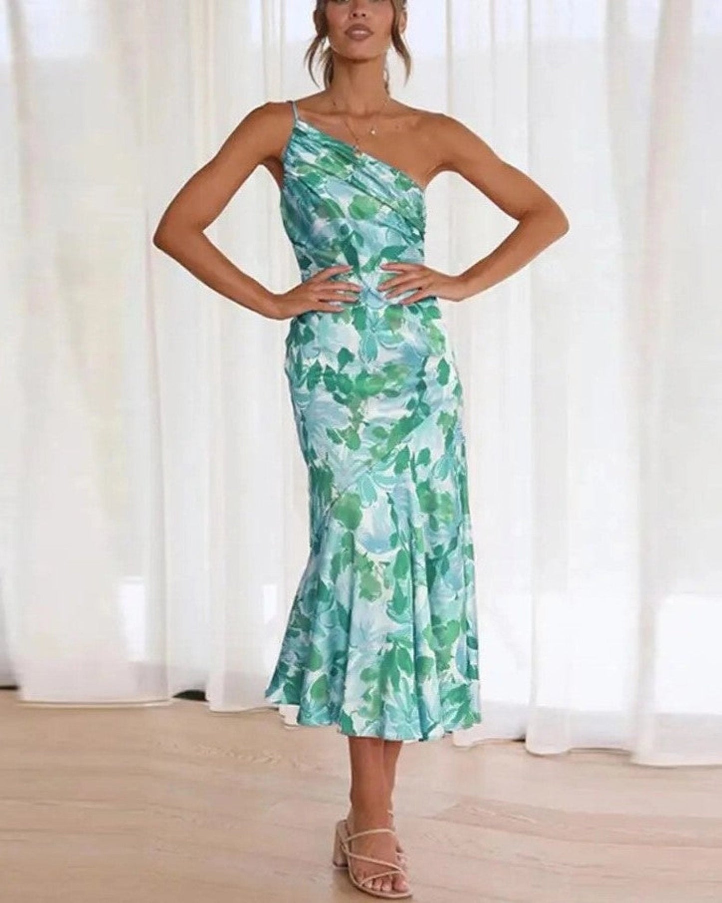 Sienna - Robe asymétrique à motifs floraux pour femme