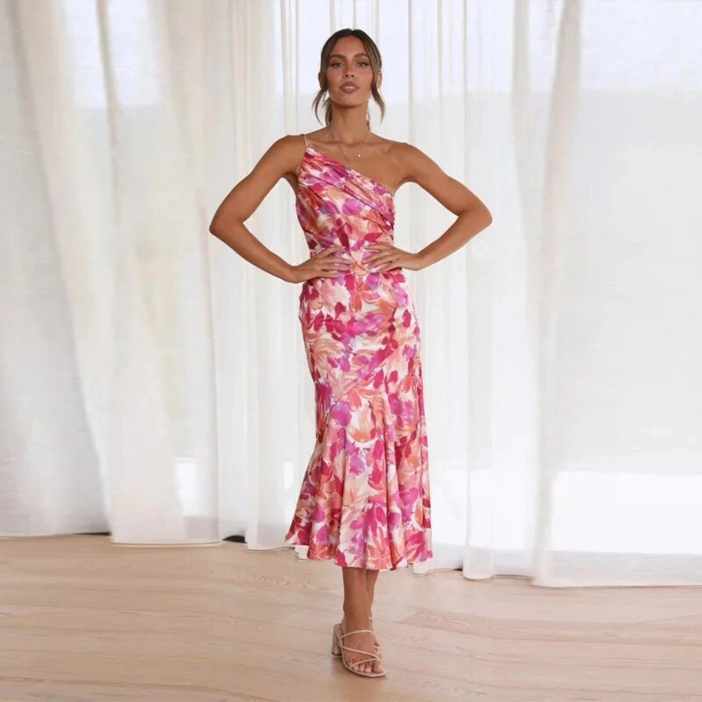Sienna - Robe asymétrique à motifs floraux pour femme